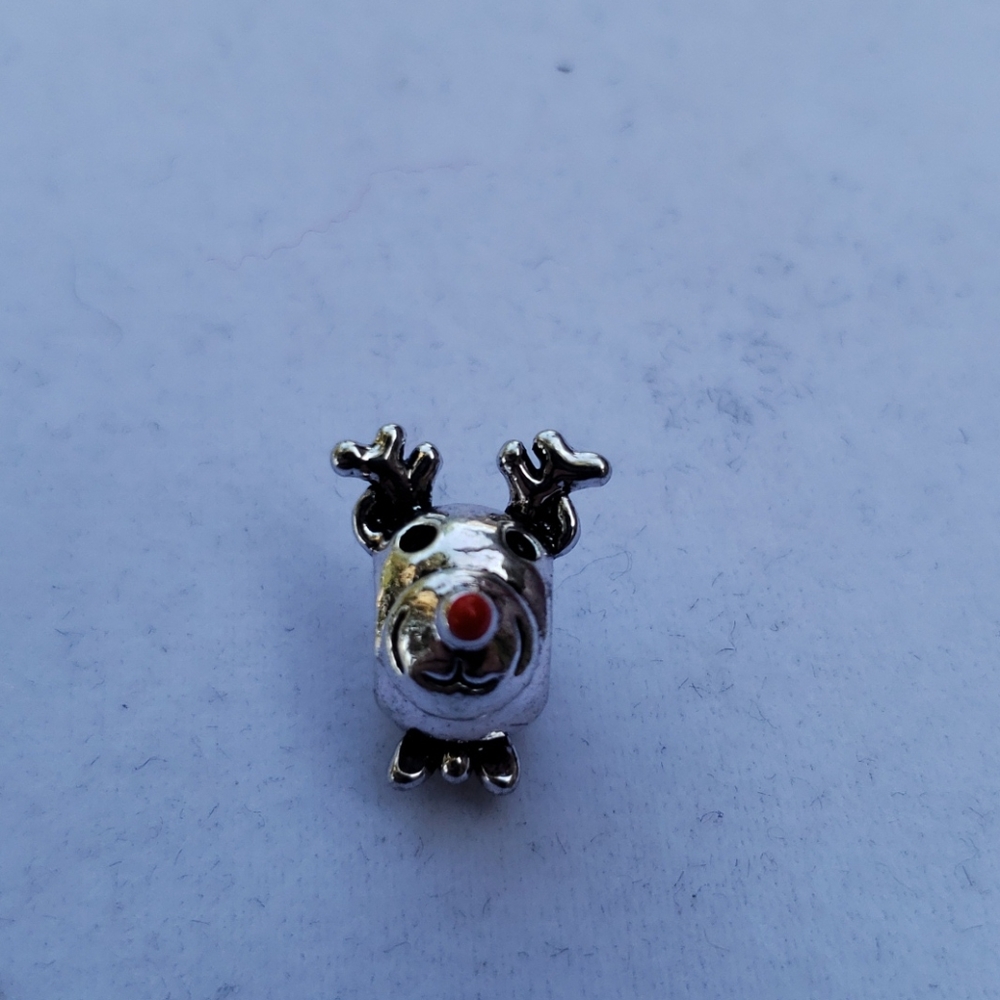 ✅6/$20.   Euro Beads - Reindeer